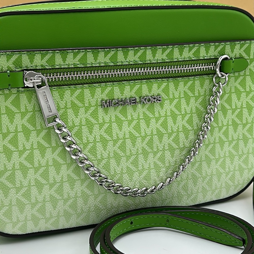 Michael Kors Jet Set Large Ombré Signature Logo Crossbody Body
Jungle Green
NWT - Picture 7 of 16
